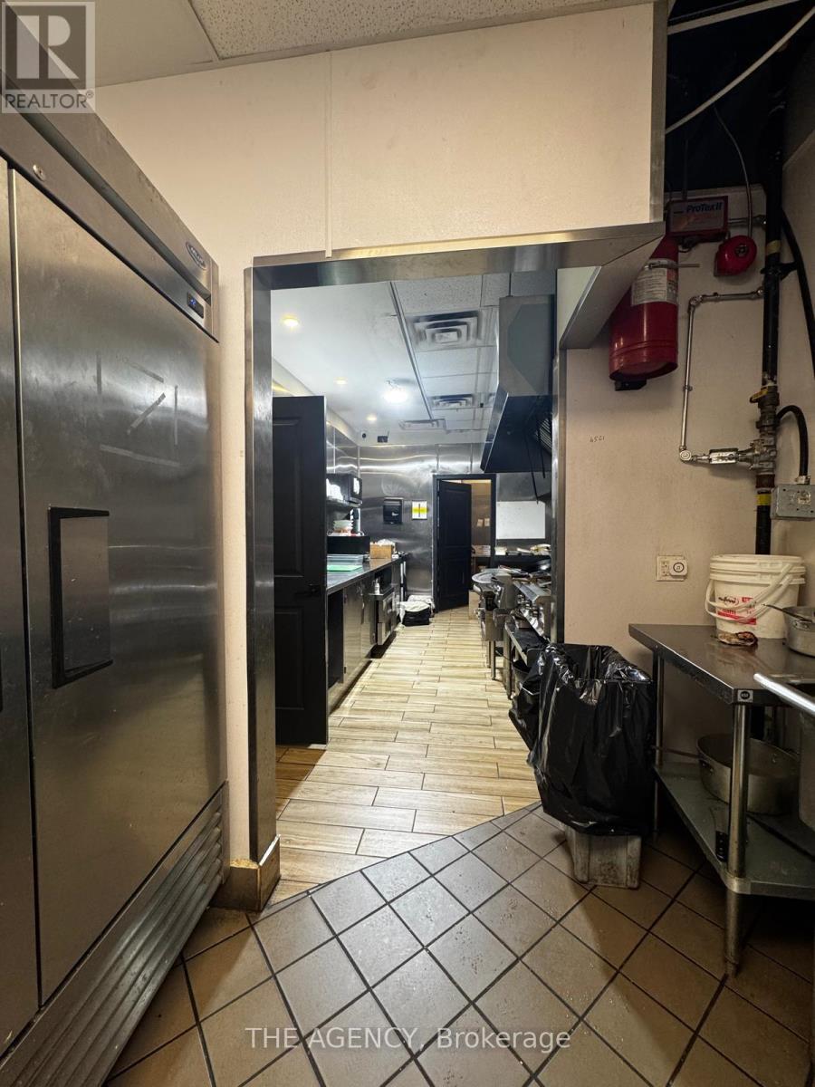 A-5 - 185 King George Road, Brantford, Ontario  N3R 7R9 - Photo 4 - X12630680