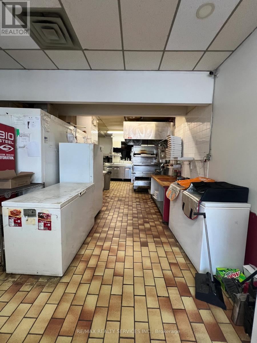 243 Wharncliffe Road N, London North (North N), Ontario  N6H 2B9 - Photo 9 - X12630710