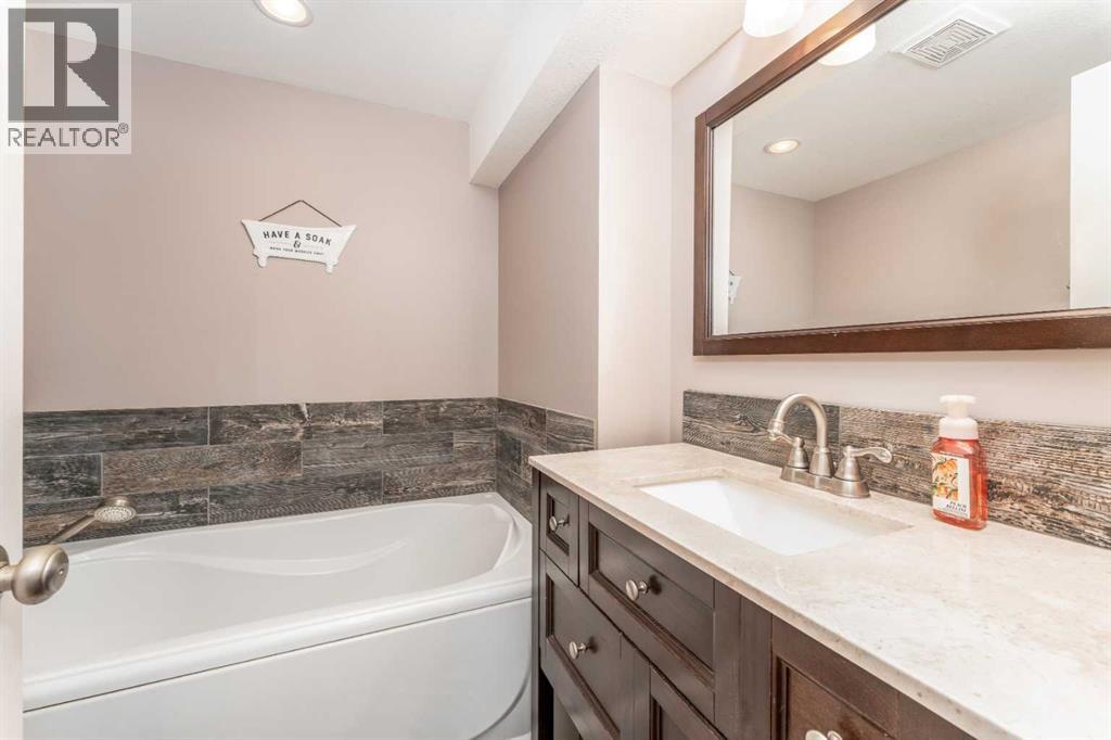 11 Mt Mcgillivary Drive, Exshaw, Alberta T0L 2C0 - Photo 28 - A2248657