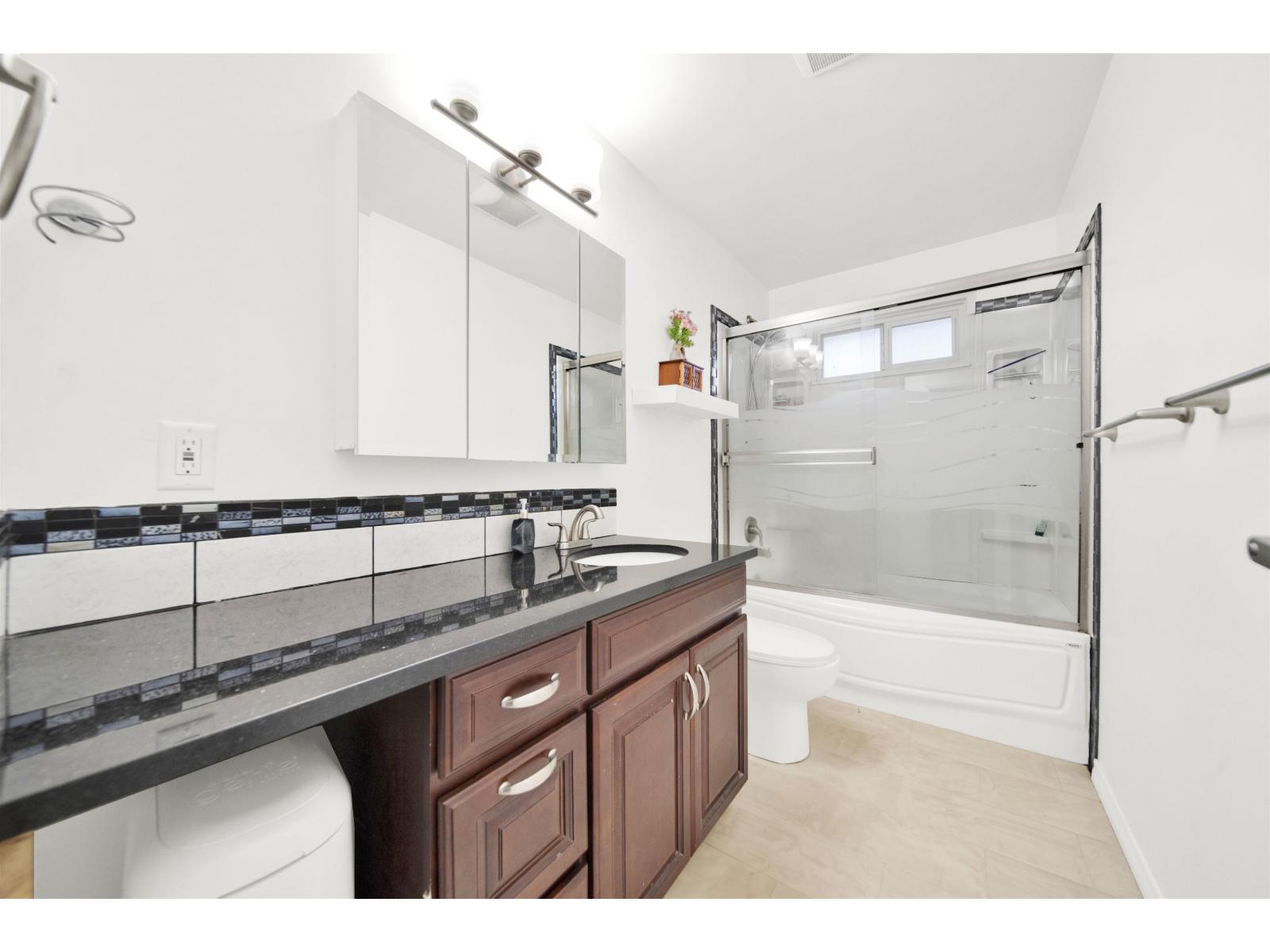 6369 173a Street, Surrey, British Columbia V3S 5J8 - Photo 13 - R3073537