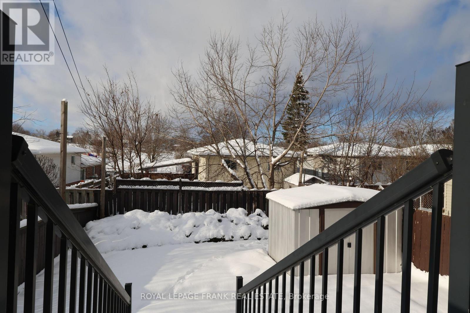 547 Crystal Drive, Peterborough, Ontario  K9J 8H7 - Photo 2 - X12558216