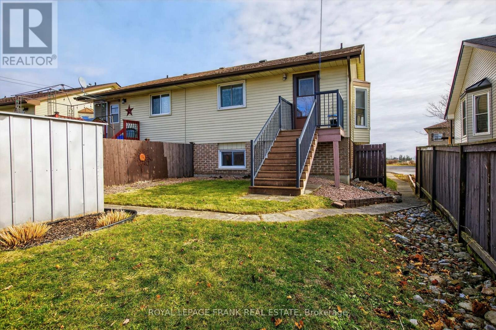 547 Crystal Drive, Peterborough, Ontario  K9J 8H7 - Photo 29 - X12558216