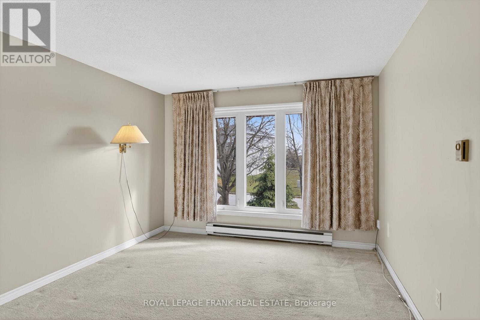 547 Crystal Drive, Peterborough, Ontario  K9J 8H7 - Photo 6 - X12558216