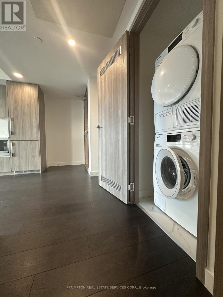 5301 - 3 Concord Cityplace Way, Toronto (Waterfront Communities), Ontario  M5V 0X4 - Photo 14 - C12630784