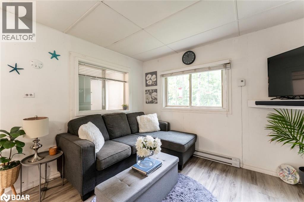 28 Wozniak Road, Penetanguishene, Ontario L9M 1W5 - Photo 4 - 40781465