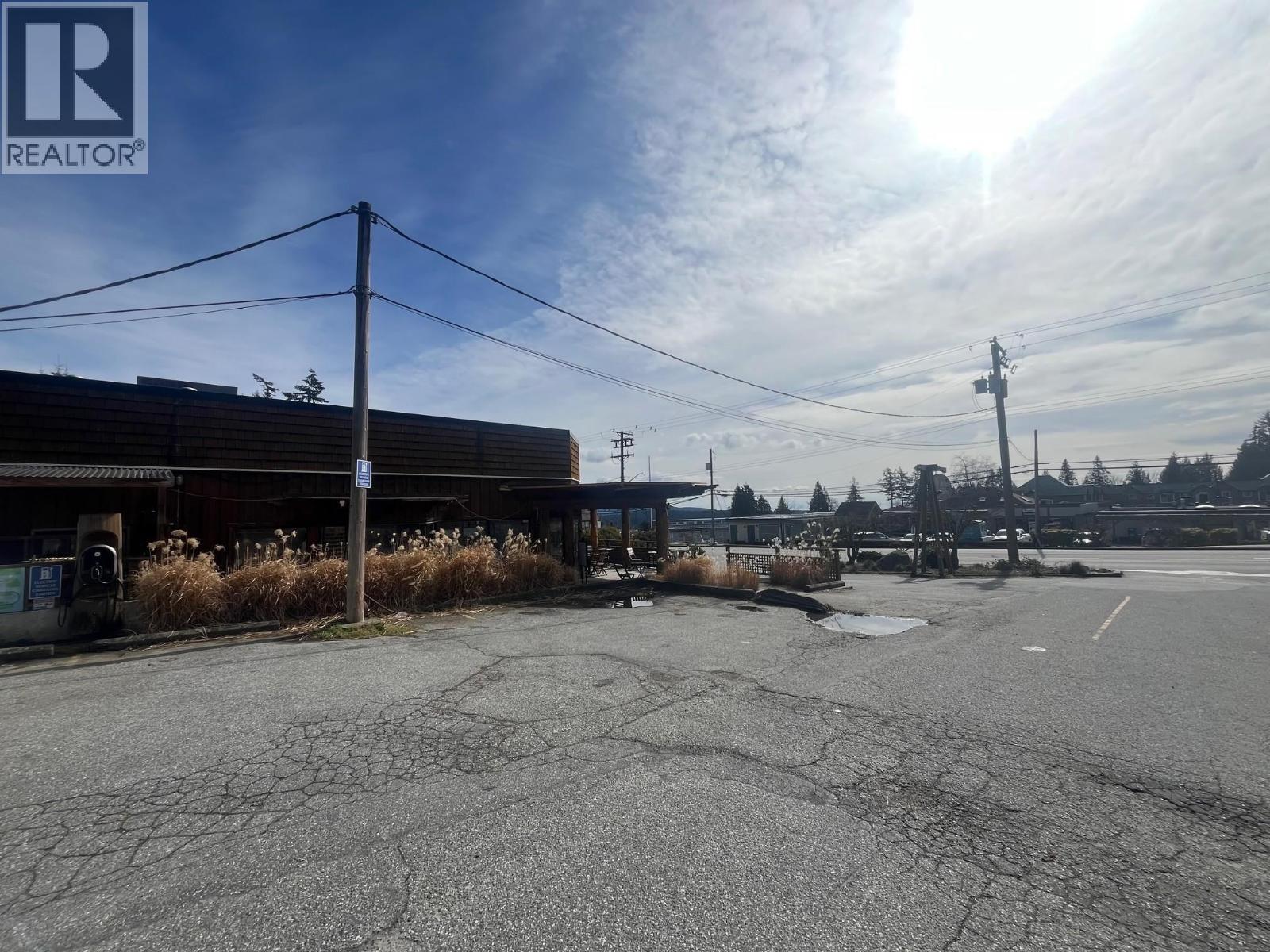 818 Gibsons Way, Gibsons, British Columbia  V0N 1V7 - Photo 12 - C8067547