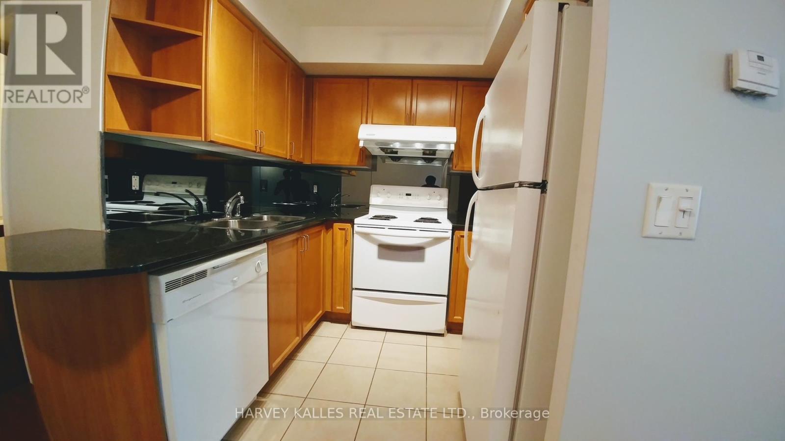 603 - 17 Barberry Place, Toronto, Ontario  M2K 3E2 - Photo 4 - C12617352