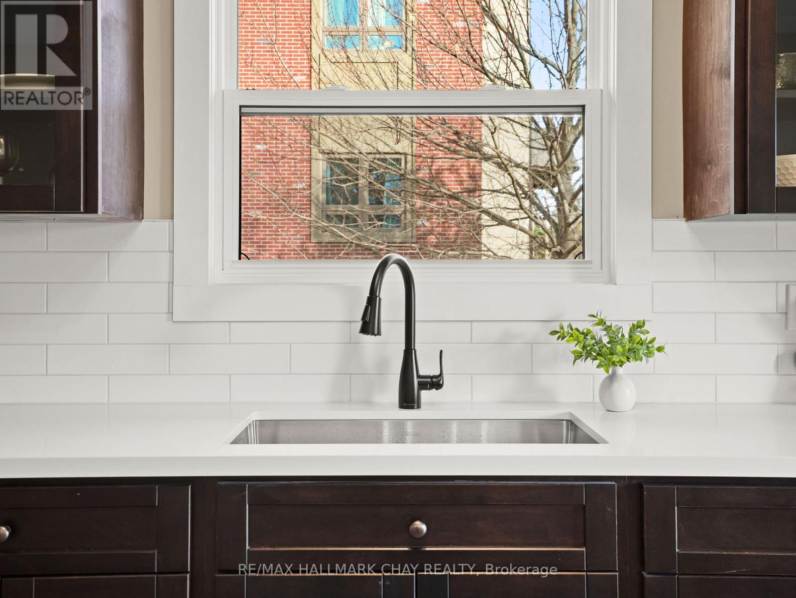 160 Nelson Street E, New Tecumseth, Ontario  L9R 1G4 - Photo 8 - N12581510