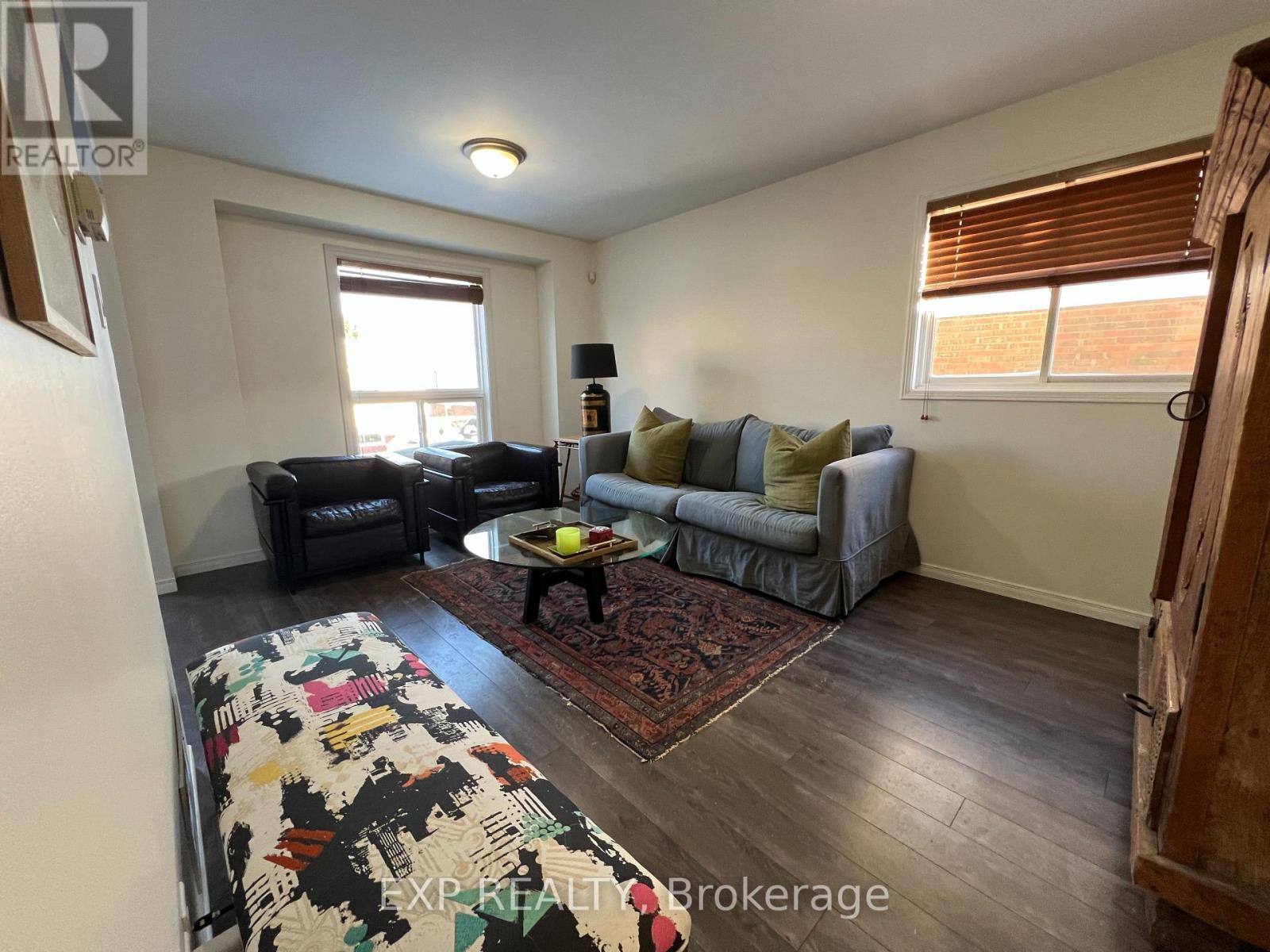 557 College Avenue, Orangeville, Ontario  L9W 4S3 - Photo 6 - W12629668