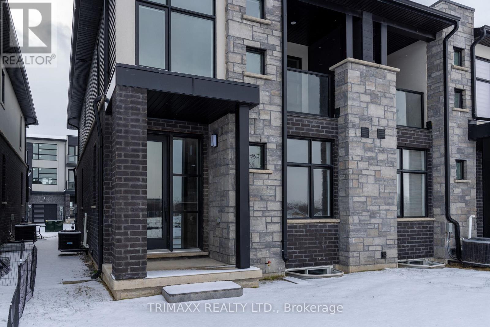 54 Warren Trail, Welland, Ontario L3B 0N8 - Photo 5 - X12630188