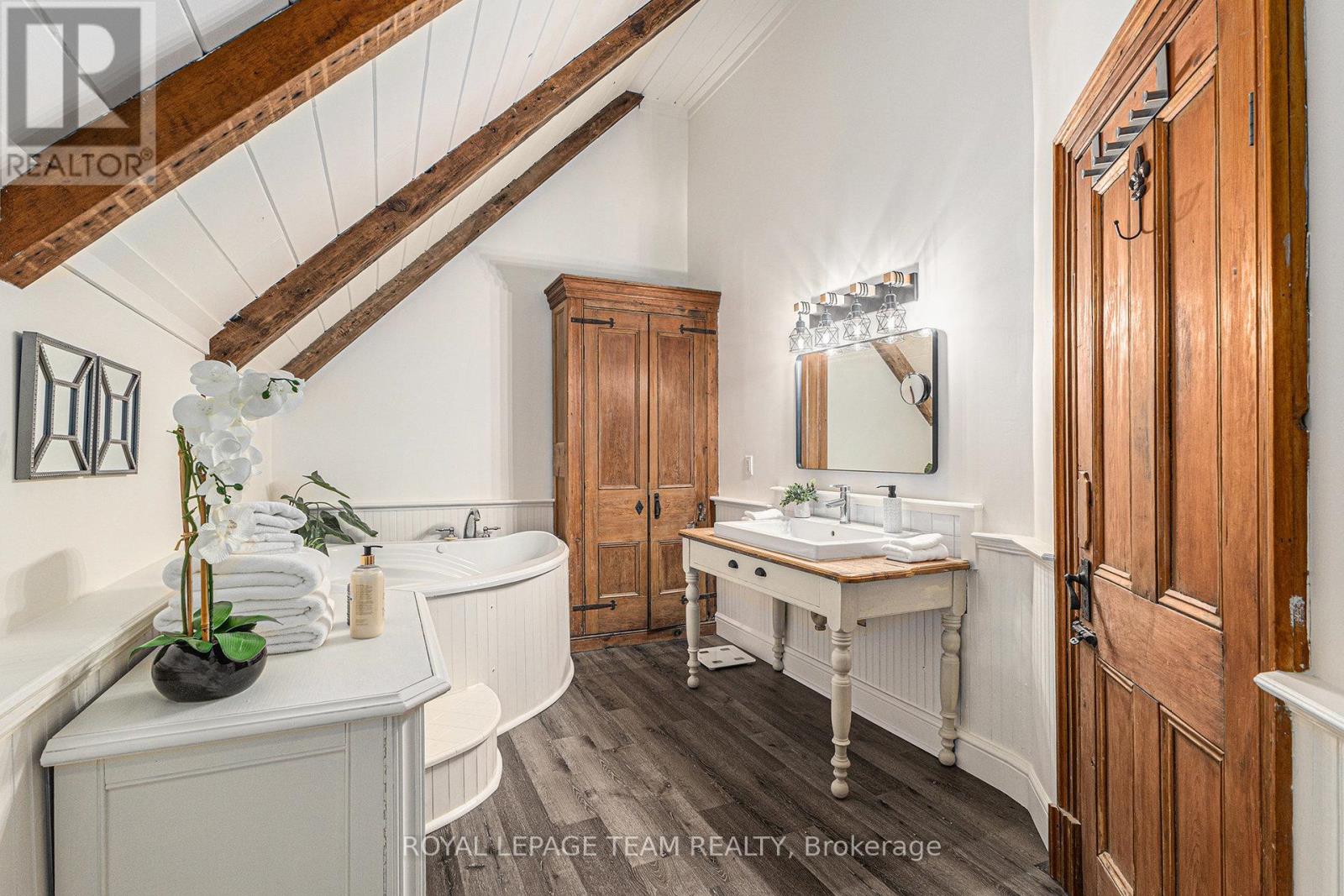 140 Creek Drive, Ottawa, Ontario K0A 1X0 - Photo 29 - X12470959