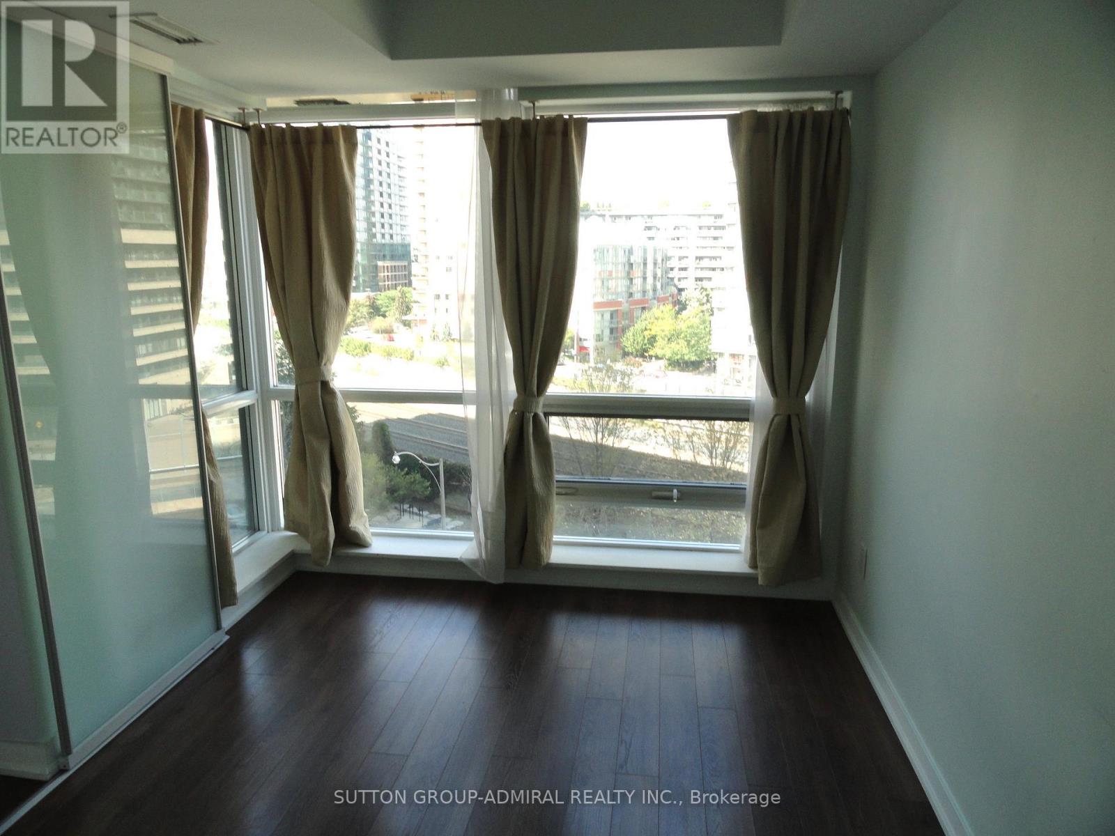 702 - 20 Joe Shuster Way, Toronto, Ontario  M6K 0A3 - Photo 13 - W12630764