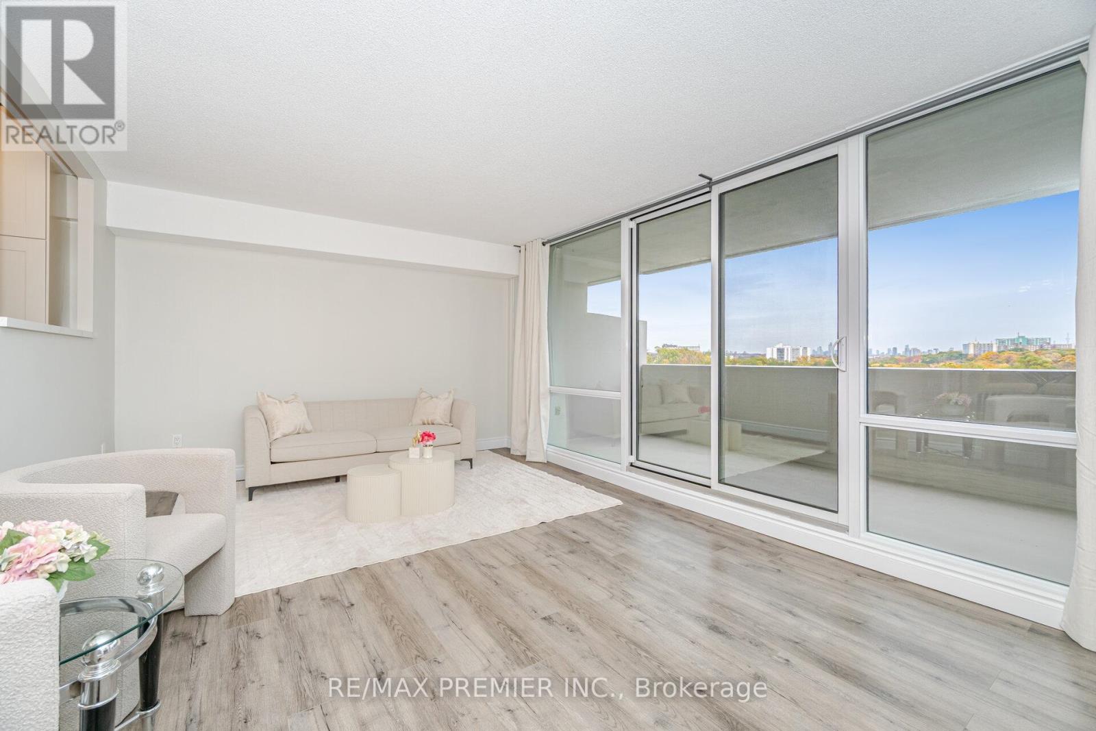 1105 - 260 Scarlett Road, Toronto, Ontario  M6N 4X6 - Photo 14 - W12630804