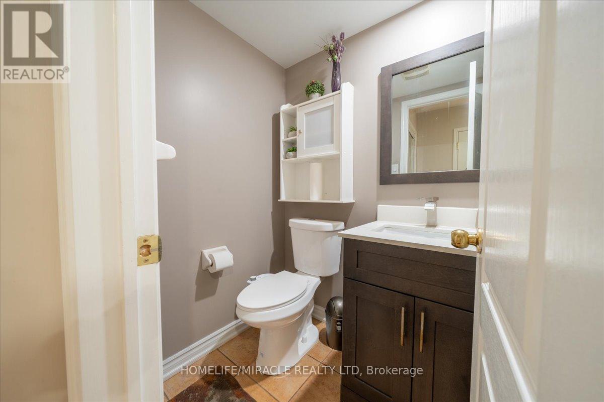 326 Albright Road, Brampton, Ontario  L6X 0H8 - Photo 11 - W12630808