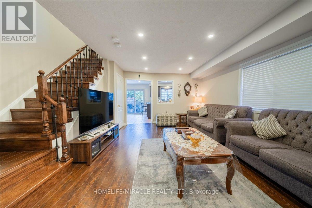 326 Albright Road, Brampton, Ontario  L6X 0H8 - Photo 15 - W12630808