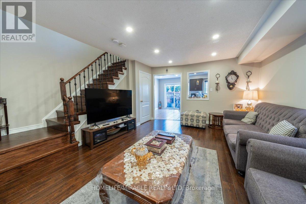 326 Albright Road, Brampton, Ontario  L6X 0H8 - Photo 16 - W12630808