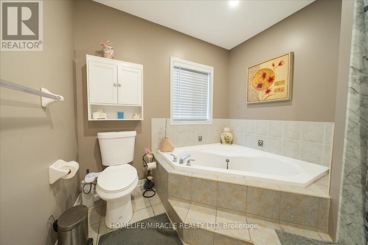 326 Albright Road, Brampton, Ontario  L6X 0H8 - Photo 24 - W12630808