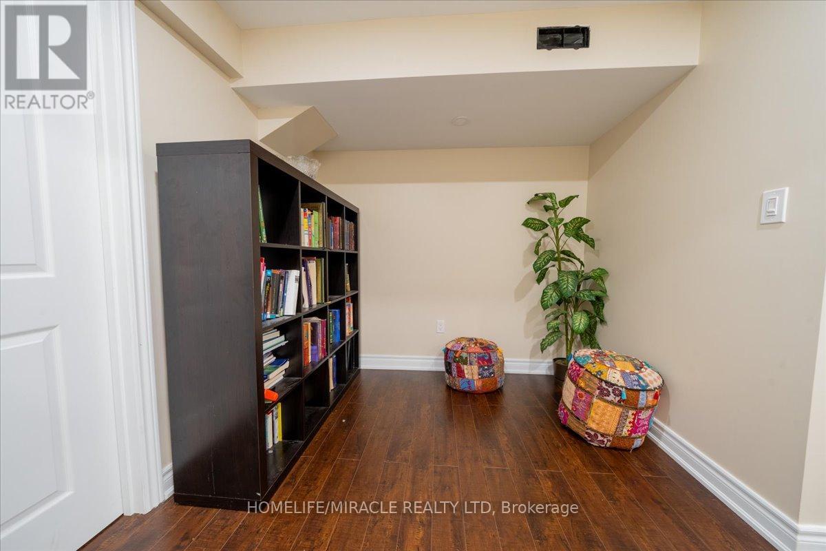 326 Albright Road, Brampton, Ontario  L6X 0H8 - Photo 41 - W12630808