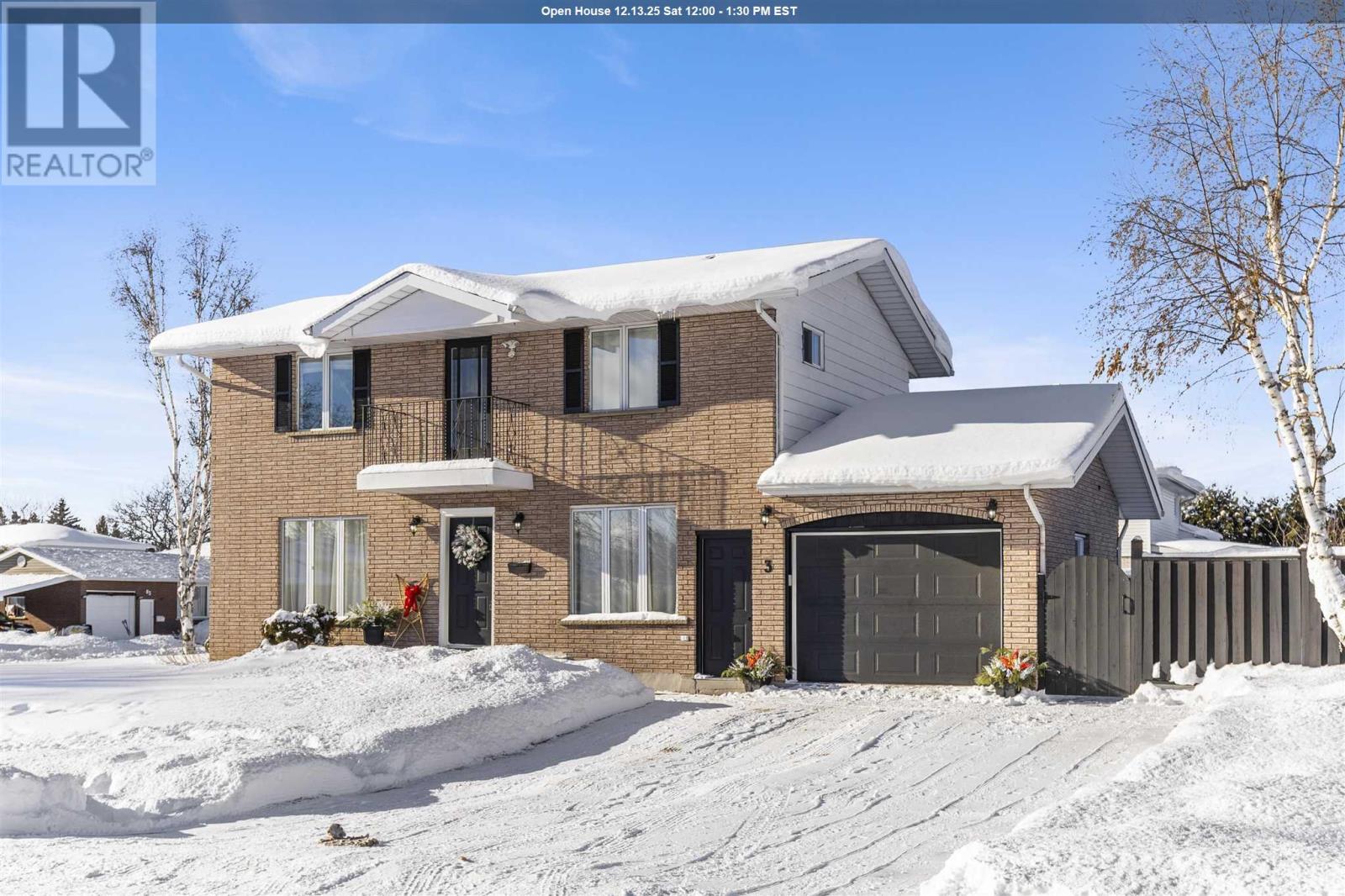 3 Charlotte Dr, Sault Ste. Marie, Ontario P6B 5S6 - Photo 1 - SM253444