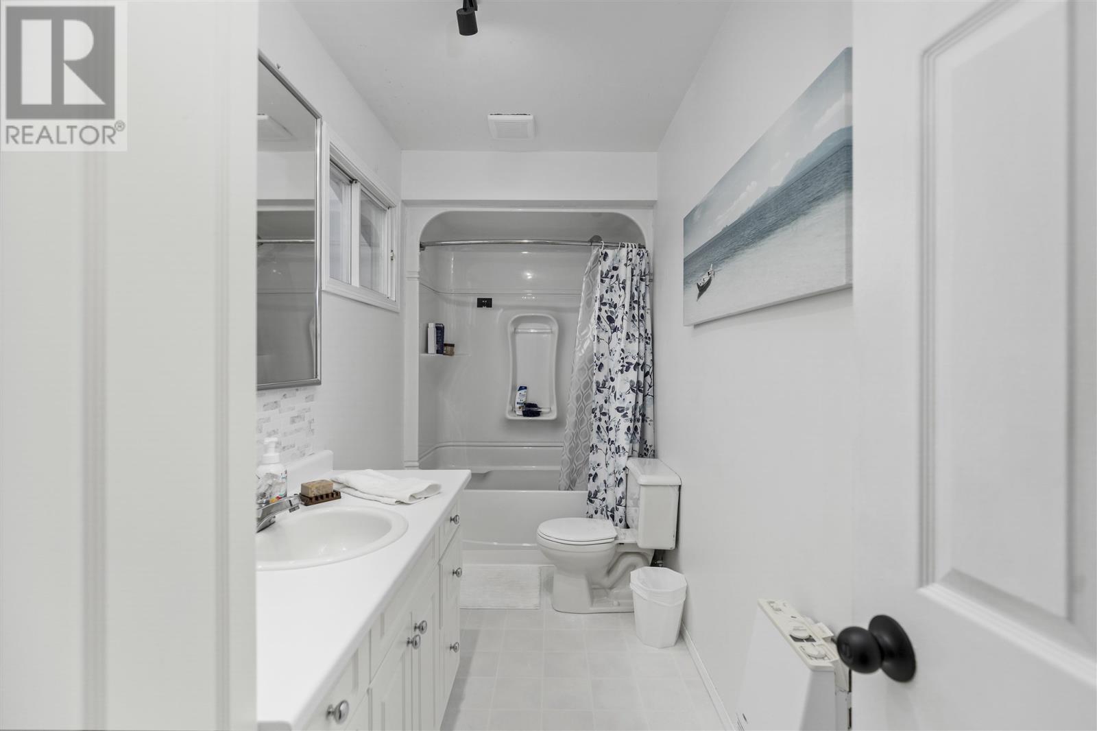 3 Charlotte Dr, Sault Ste. Marie, Ontario P6B 5S6 - Photo 30 - SM253444