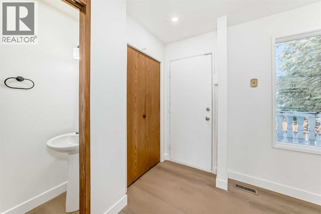 7352 59 Avenue, Red Deer, Alberta T4P 3L9 - Photo 14 - A2252173