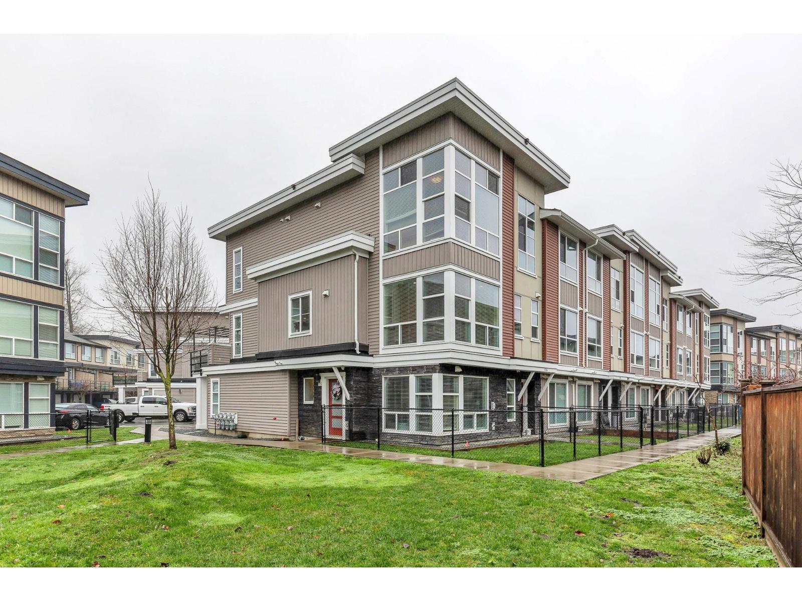 125 8413 Midtown Way, Chilliwack Proper South, Chilliwack, British Columbia  V2P 0G7 - Photo 3 - R3072656