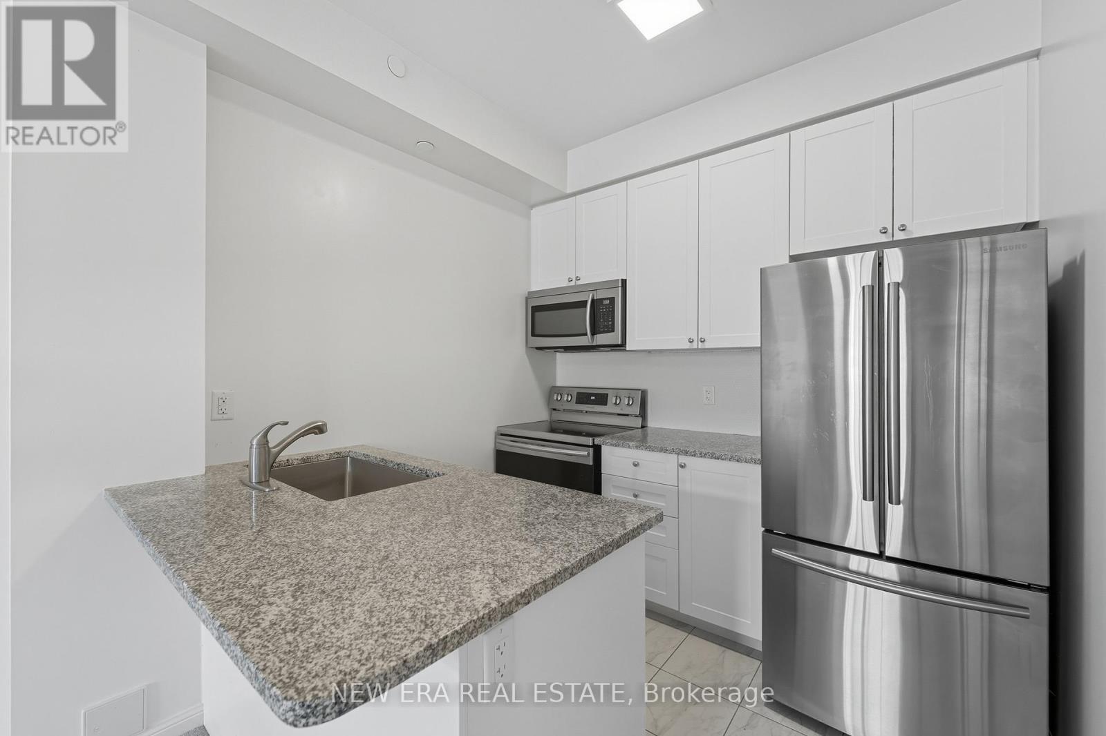 120 - 80 Aspen Springs Drive, Clarington, Ontario  L1C 0V4 - Photo 7 - E12422531