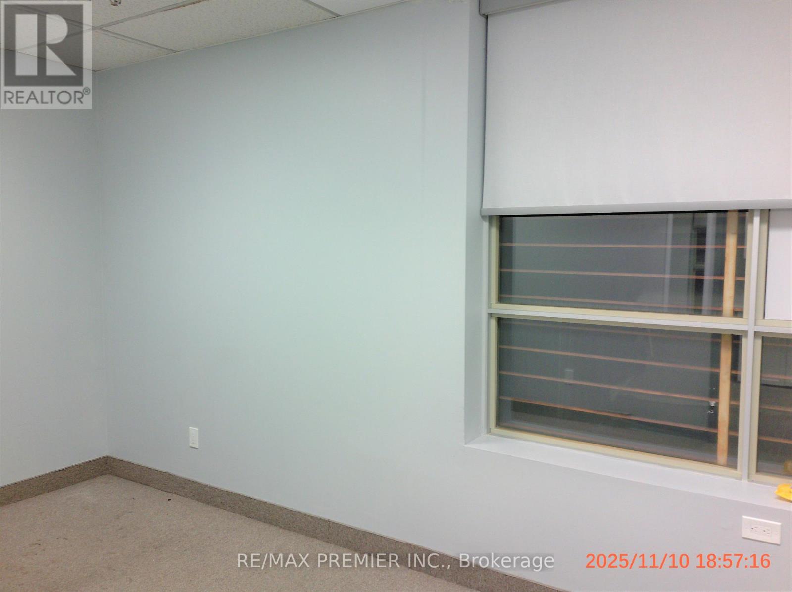 201 - 2200 Martin Grove Road, Toronto, Ontario  M9V 5H9 - Photo 4 - W12520664