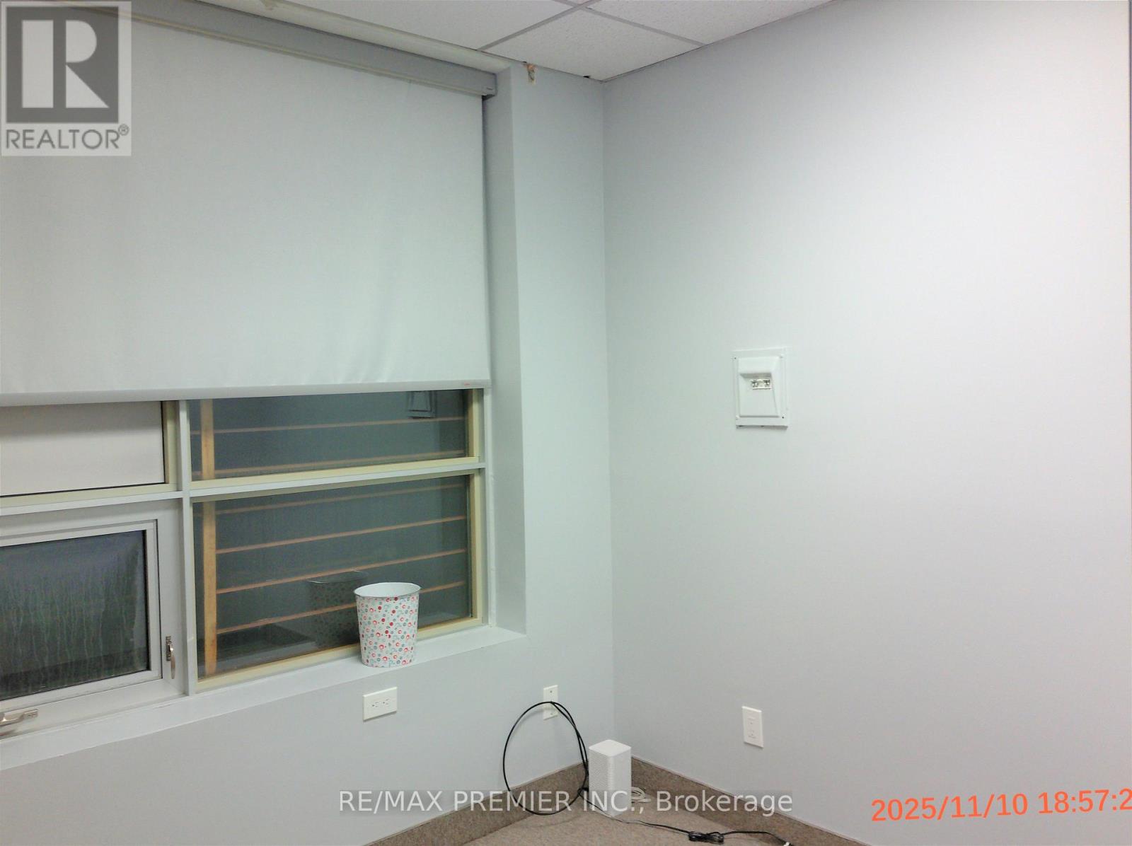 201 - 2200 Martin Grove Road, Toronto, Ontario  M9V 5H9 - Photo 5 - W12520664