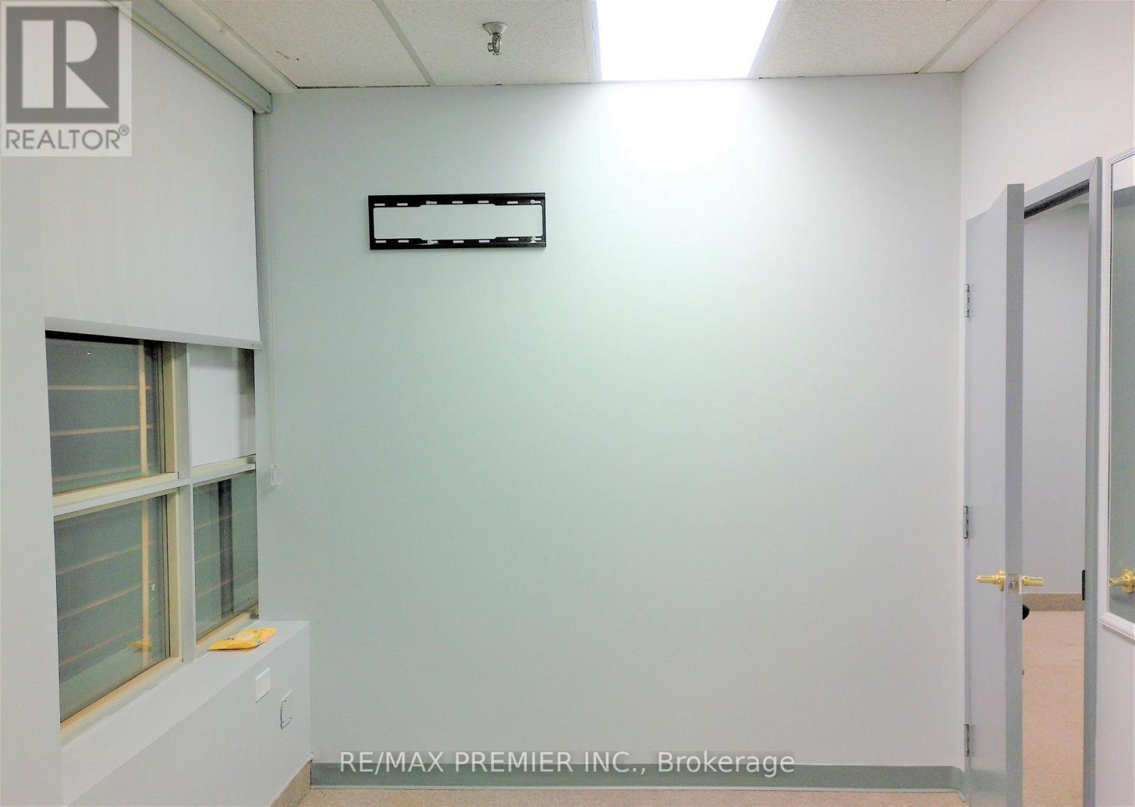 201 - 2200 Martin Grove Road, Toronto, Ontario  M9V 5H9 - Photo 2 - W12520664