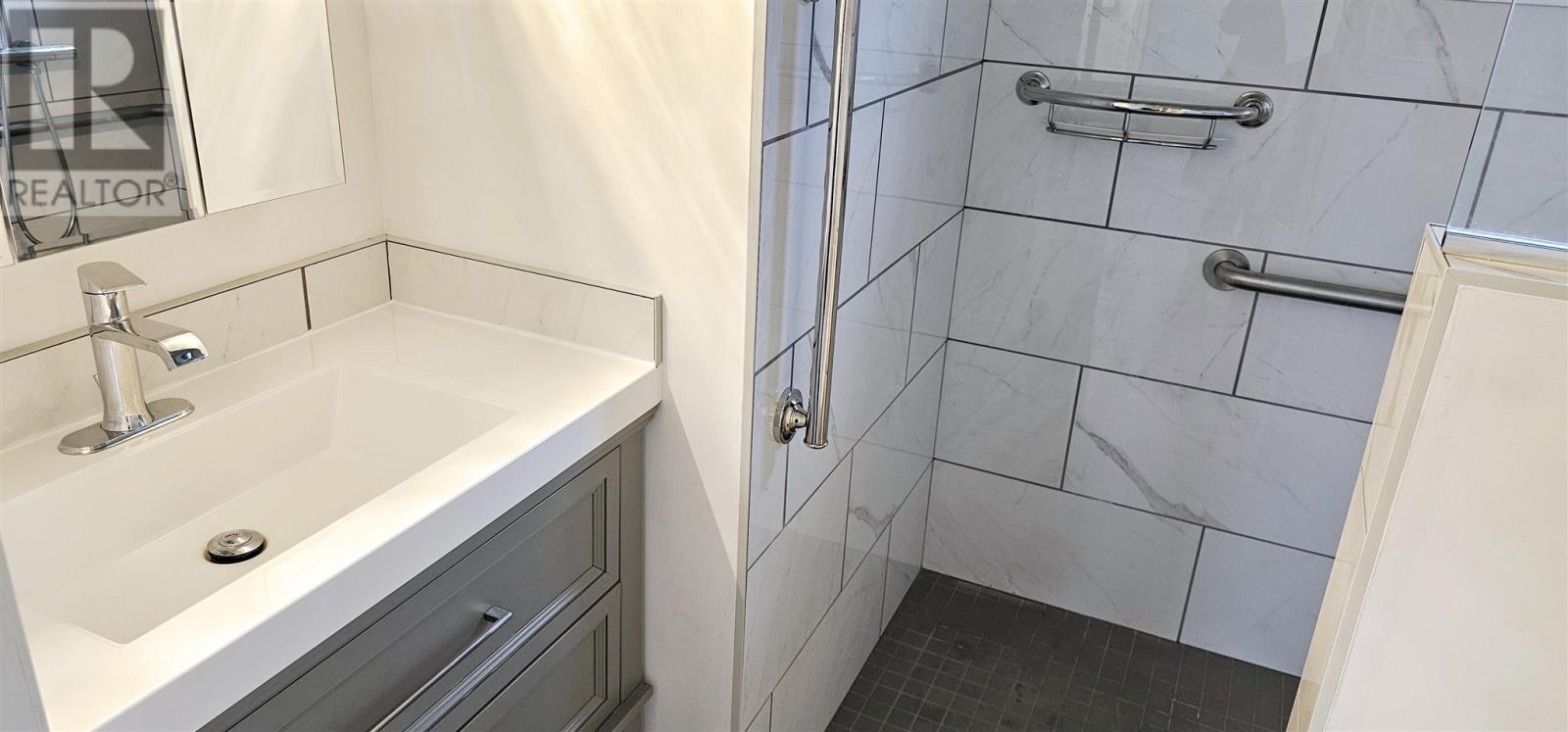 700 East Green Bay Rd, Mcgregor/shuniah, Ontario P7A 0H5 - Photo 10 - TB251156