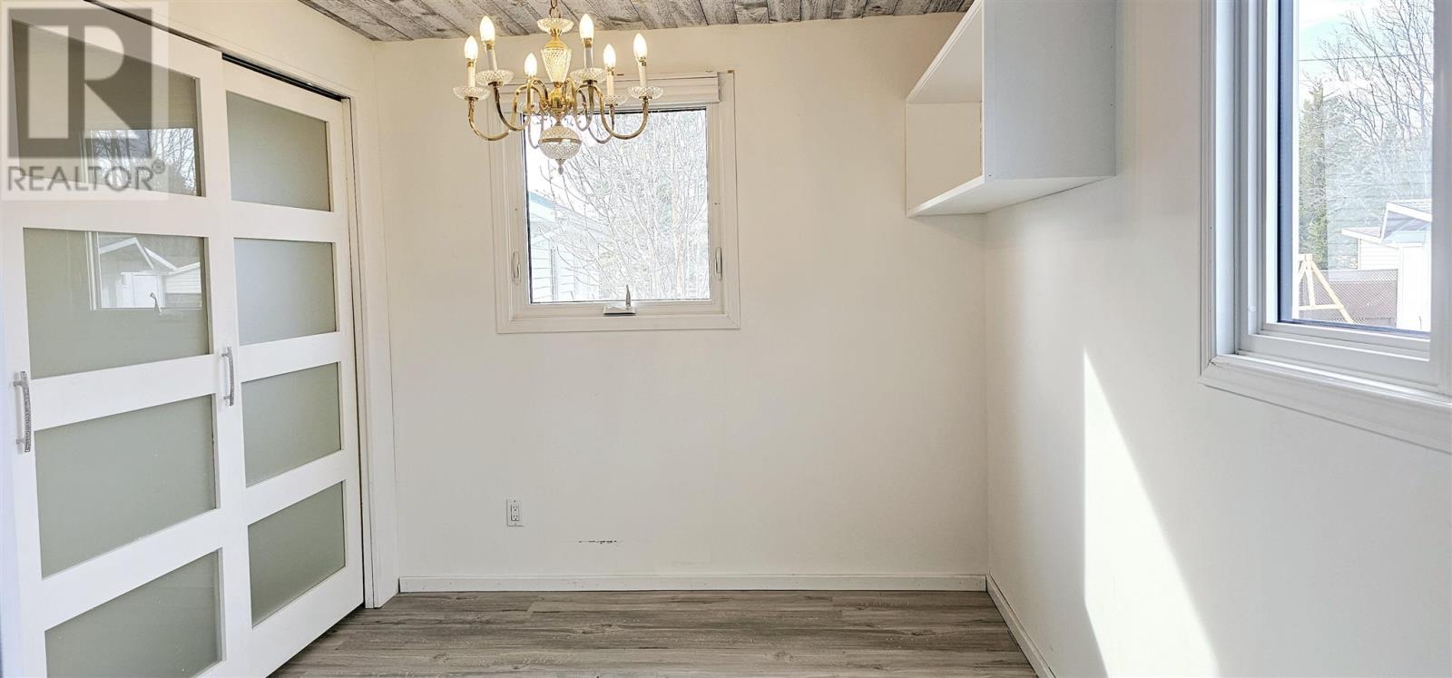 700 East Green Bay Rd, Mcgregor/shuniah, Ontario P7A 0H5 - Photo 9 - TB251156