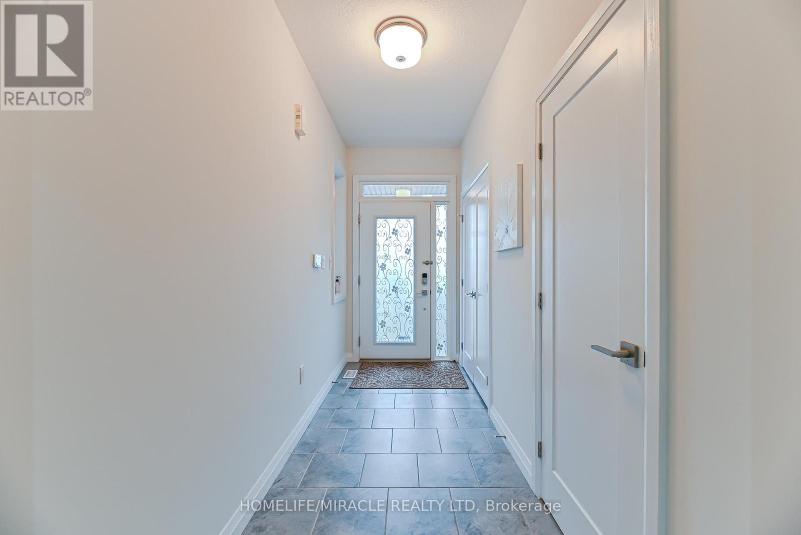 15 - 35 Midhurst Heights, Hamilton, Ontario  L8J 0K9 - Photo 4 - X12630788