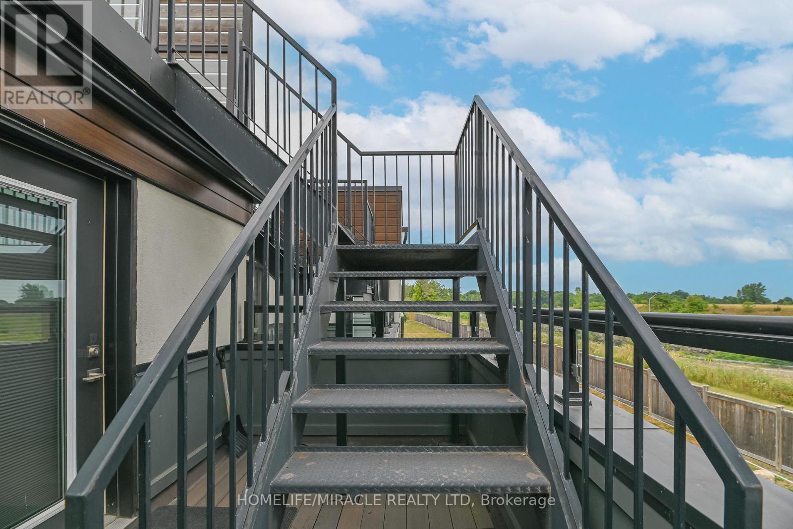 15 - 35 Midhurst Heights, Hamilton, Ontario  L8J 0K9 - Photo 43 - X12630788