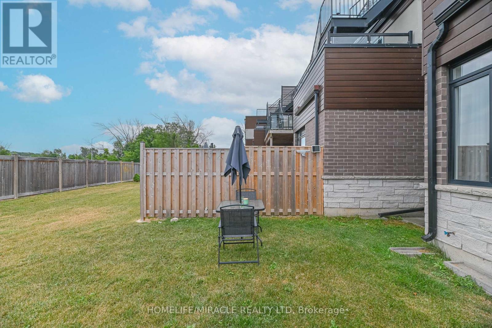 15 - 35 Midhurst Heights, Hamilton, Ontario  L8J 0K9 - Photo 48 - X12630788