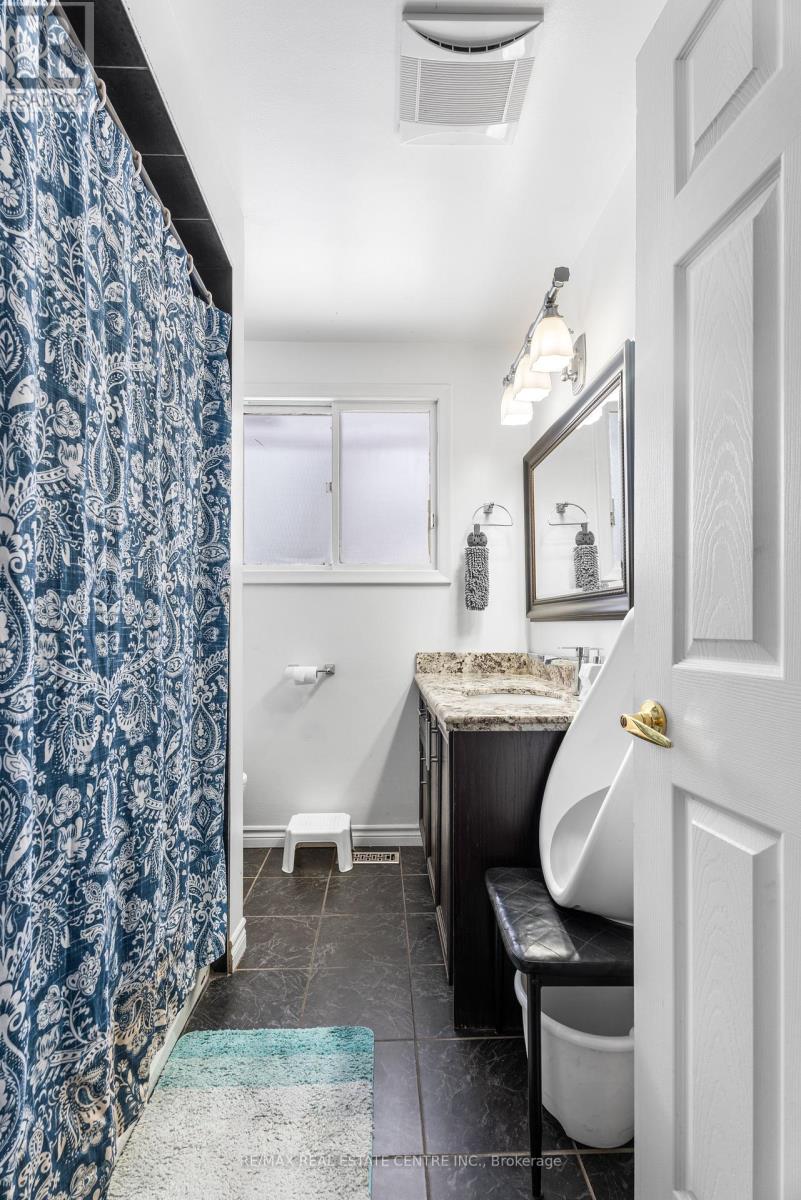 953 Upper Sherman Avenue, Hamilton, Ontario  L8V 3N4 - Photo 12 - X12630798