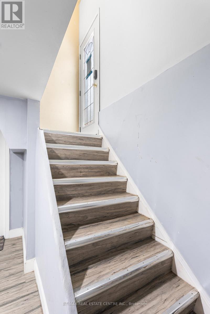 953 Upper Sherman Avenue, Hamilton, Ontario  L8V 3N4 - Photo 19 - X12630798