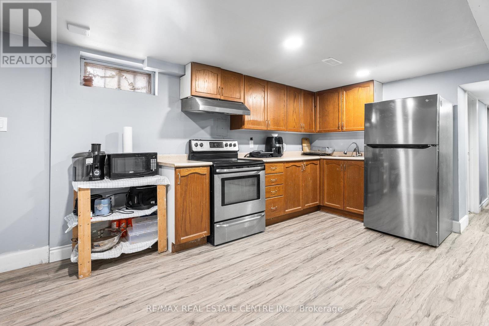 953 Upper Sherman Avenue, Hamilton, Ontario  L8V 3N4 - Photo 22 - X12630798