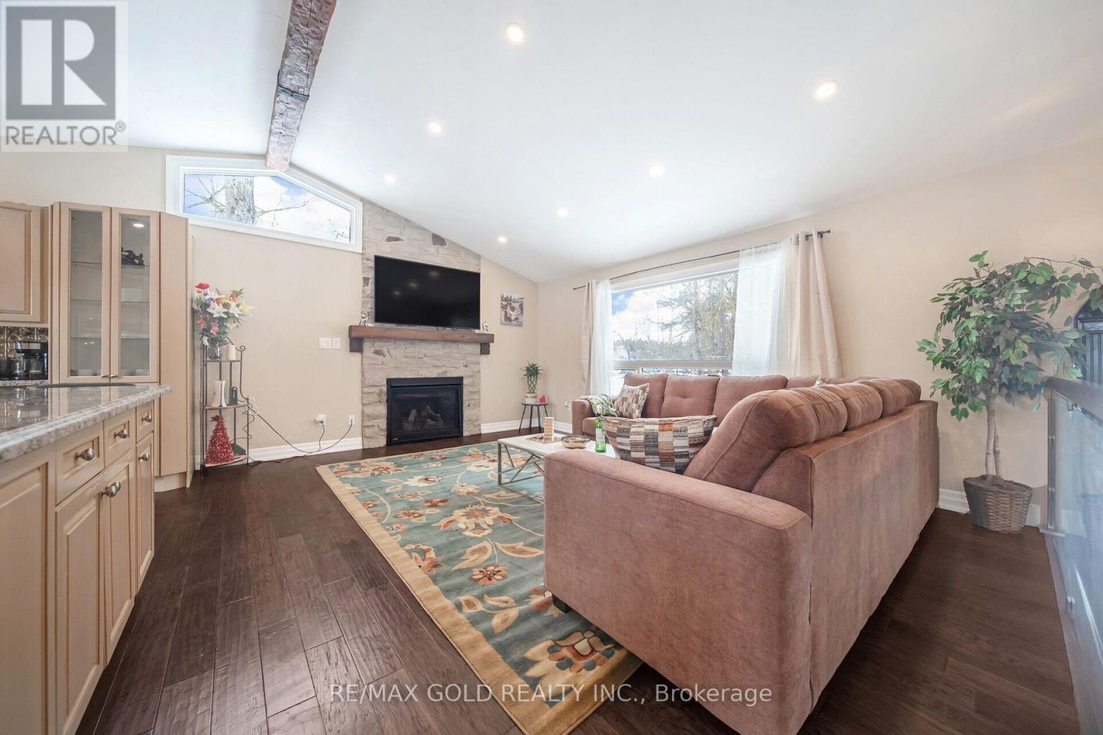 64312 Dufferin County Road, East Garafraxa, Ontario  L9W 7J5 - Photo 8 - X12630802