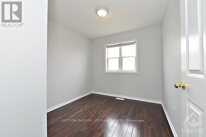 17 Glenhaven Private, Ottawa, Ontario  K1V 2B2 - Photo 12 - X12630866