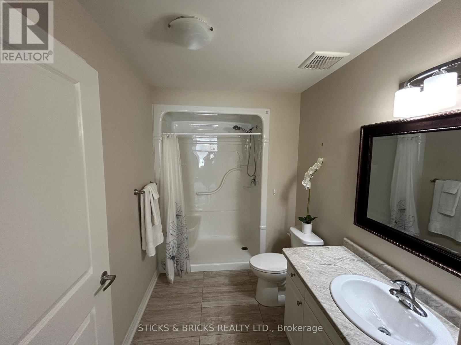 4611 Pettit Avenue, Niagara Falls (Morrison), Ontario  L2E 0B2 - Photo 12 - X12630884