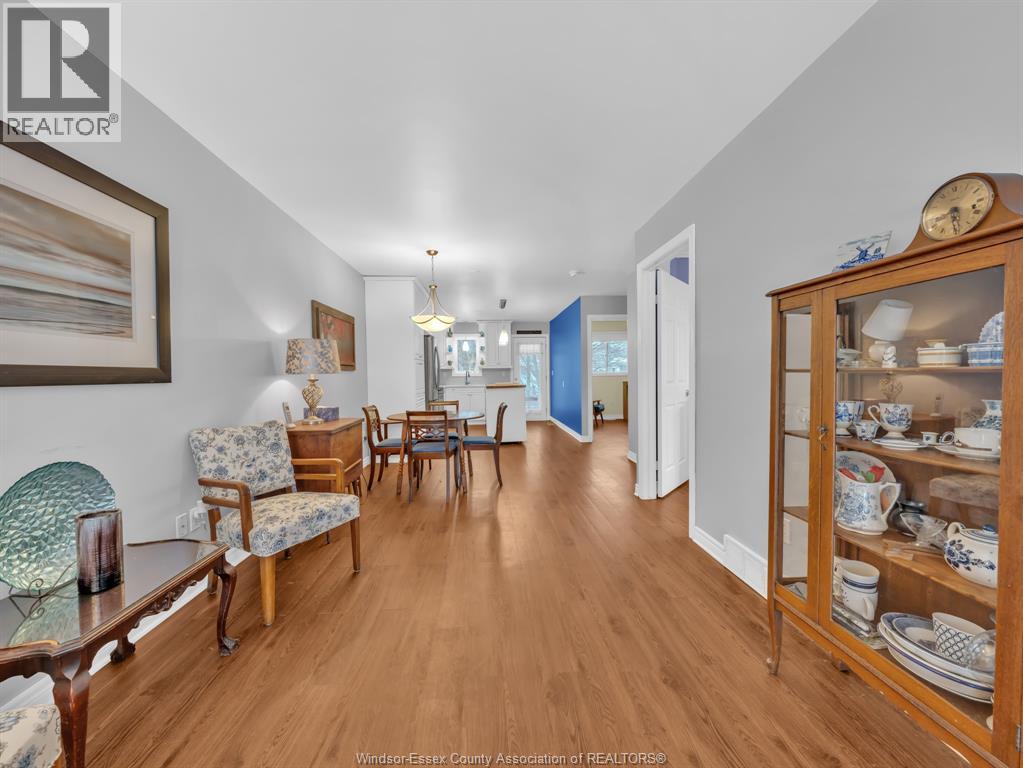 3755 Holburn, Windsor, Ontario N9E 4S9 - Photo 2 - 25031637