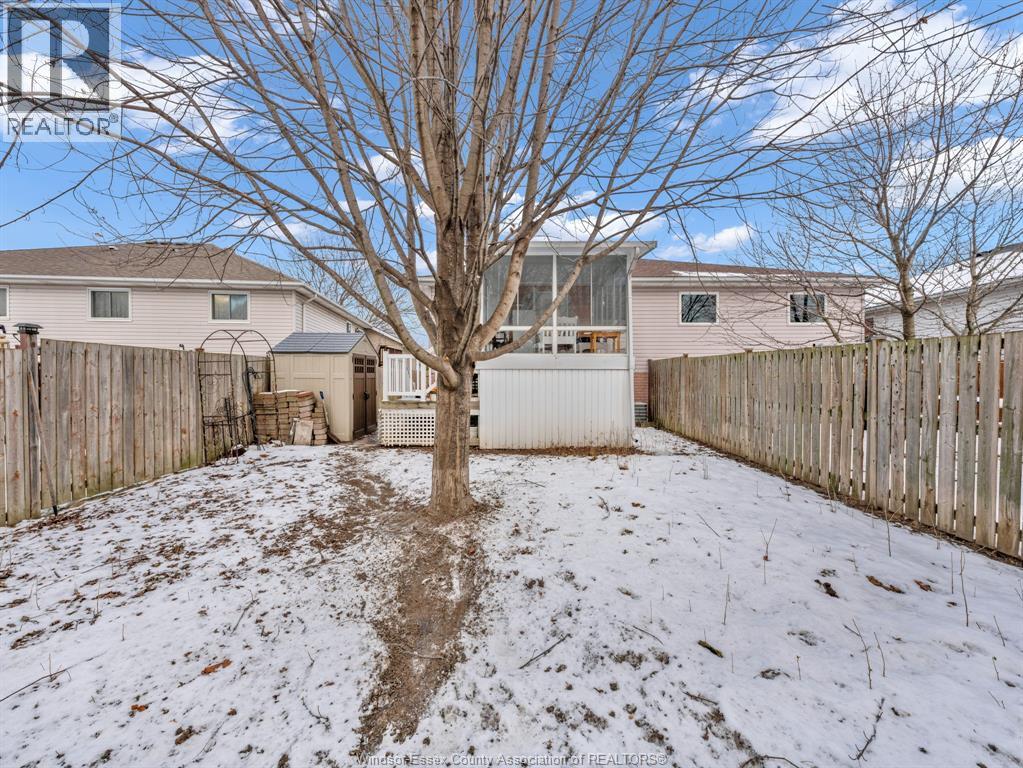 3755 Holburn, Windsor, Ontario N9E 4S9 - Photo 28 - 25031637
