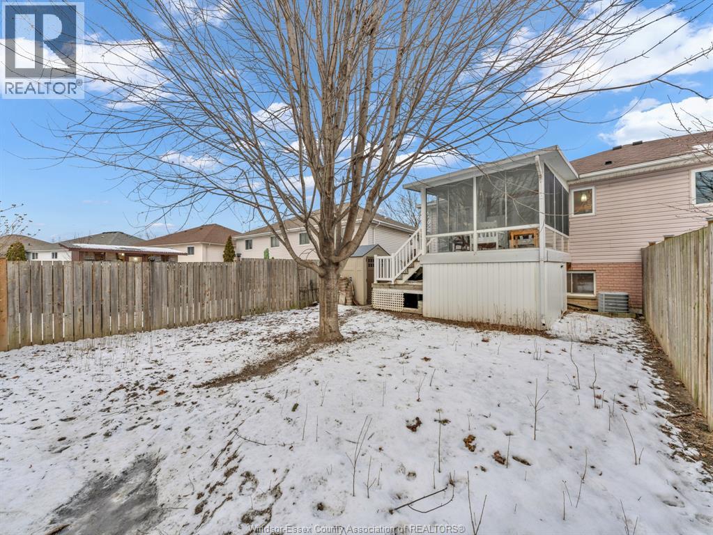 3755 Holburn, Windsor, Ontario N9E 4S9 - Photo 29 - 25031637