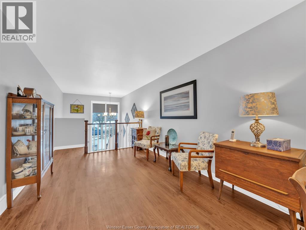 3755 Holburn, Windsor, Ontario N9E 4S9 - Photo 3 - 25031637