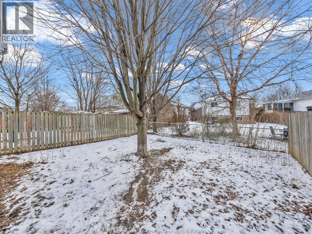 3755 Holburn, Windsor, Ontario N9E 4S9 - Photo 32 - 25031637