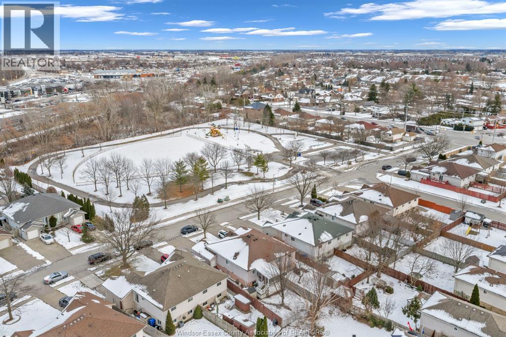 3755 Holburn, Windsor, Ontario N9E 4S9 - Photo 33 - 25031637
