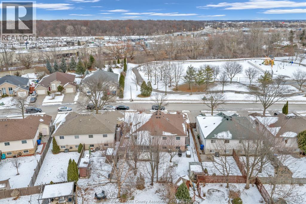 3755 Holburn, Windsor, Ontario N9E 4S9 - Photo 34 - 25031637