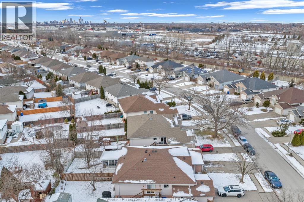 3755 Holburn, Windsor, Ontario N9E 4S9 - Photo 35 - 25031637