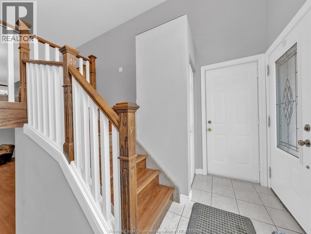 3755 Holburn, Windsor, Ontario N9E 4S9 - Photo 6 - 25031637